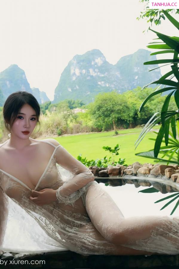   [XiuRen]高清写真图 2025.07.11 No.10538 南乔 绿色旗袍第50张图片